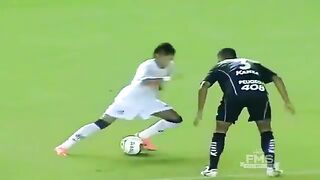 This is why we love football  لهذا السبب نحب كرة القدم