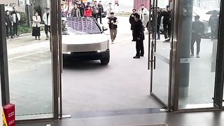 중국에 출시된 테슬라 전기 트럭