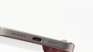 iPhone 15 Pro Max USB Type C
