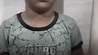 Palestinien child in shok After surviving Israël attack in Gaza