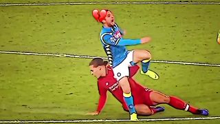 كم هي قاسية احينانآ كرة القدم