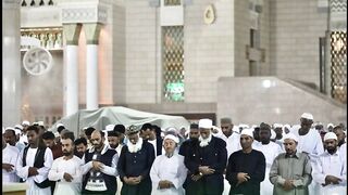 Ramadan in the Haramin Sharif, The first taraweeh of millions of people participate