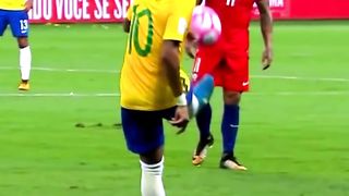 No Look Passes in Football