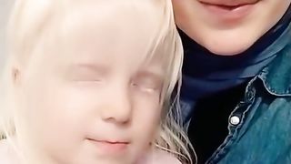 عيون بنفسجيه سبحان الله
