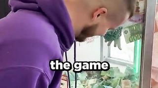 This man has a 200 IQ! ????????????