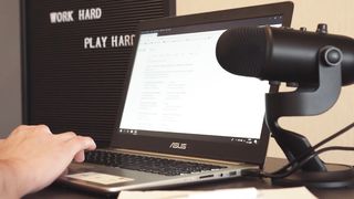Exploring Creative Vibes: Browsing Coverr.co with a Microphone Nearby