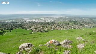 Paragliding Alongside Eagles ｜ Natural World： Super Powered Eagles ｜ BBC Earth
