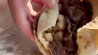 ساندوتش لذيذ