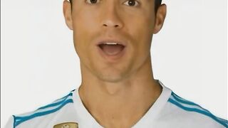 Cristiano sings