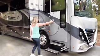 Wooow what a motorhome, it is like a 5 star hotel!