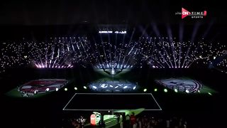 عمرو دياب يشعل ملعب الأول بارك بمدينة الرياض بالعاصمة السعودية