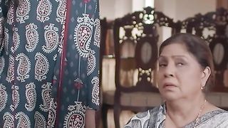 Bakwas Band Karo Ghatia Aurat...!! #shorts #maheensiddiqui #samikhan #dooriyan #humtv.