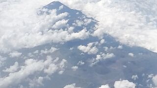 Airplane mode to Bali