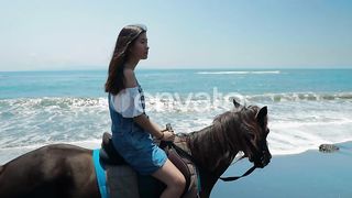 Bali Bliss: A Charming Chinese Teenager's Beachside Horseback Adventure