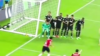 الفرصة التي ضاعت من علي خط المرمي