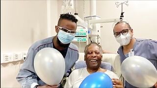 MORRE O REI PELÉ!
