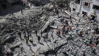 دمار هائل .....قنبلتي هيروشيما وناغازاكي ترمى مجددا على اهالي غزة بفلسطين