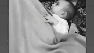 الدكاء تفلت  صغيرة مبهر ولكن نوم الأب مزعج ????????????????????????