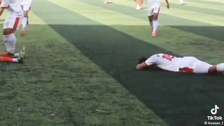 انت بتعمل اي يعم انت