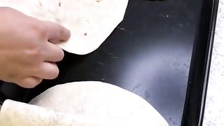 Looked Amazing but what are the ingredient of the cream on it?