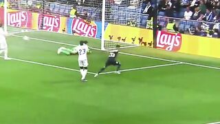 Some decisive goals in the Champions League with crazy Arabic commentary
