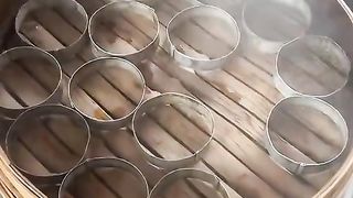 Process of making rice in bamboo steamer