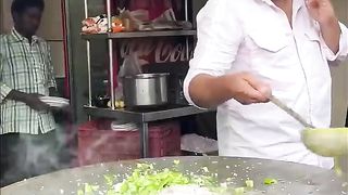 Kya aapko tawa pulao pasand hai???? #indianstreetfood #streetfood #tawapulao #surat #suratcity