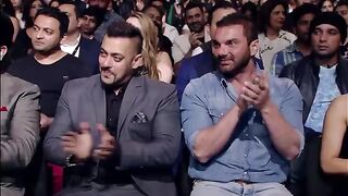 Fawad ki shayari par Sonakshi fida
