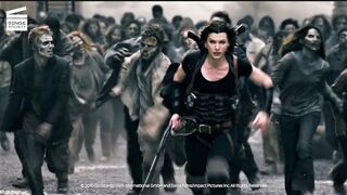 Resident Evil Afterlife Rooftop Zombies Attack
