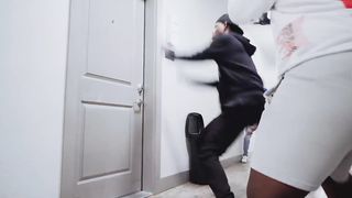 EXTREME DING DONG DITCH PART 3 *COLLEGE EDITION* (GONE WRONG)