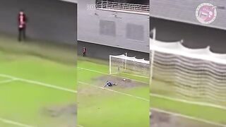 Football_Fails_,_Soccer_Fails_,_funniest_football_fails
