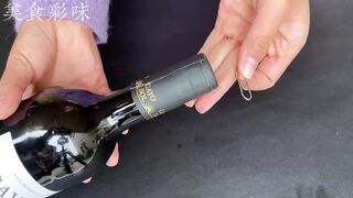 Open the red wine,No bottle opener,All it