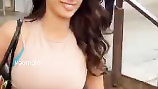 Aap log New Years ki chhutti nai lenge asks Janvhi Kapoor to our cameras as she hops into her car after a workout sesh at Anti Gravity gym in Bandra