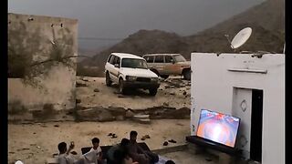 saudi arabians watching the match