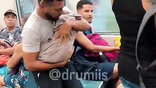 FALSO BEBE NO TREM