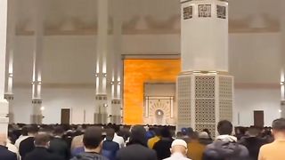 صلاة التراويح بصوت خاشع للقارئ عبدالعزيز سحيم