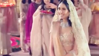 Radhika Merchant ki bridal walk