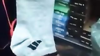 تفقد الملابس قبل ان تشتريها