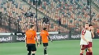 أبو جبل يرفض مصافحة إمام عاشور
