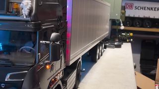 Alieger. _Die electric Stützen sind nun installiert -- Noch ist alles über ein Schalter gesteuert aber das ändern ich noch --