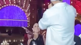 Stage on Fire ???? Diljit & Kareena Best Ambani wedding