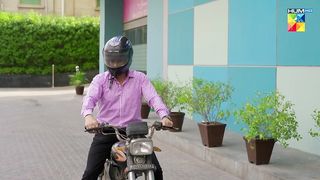Kya Mujhe Ab Bhi Lalach Samjte Ho..! #hinaaltaf #junaidkhan - Nijaat - HUM TV.