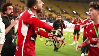 خناقة كهربا مع مهيب وكهربا يمنع امام عاشور من اجراء حوار - الجمهور يهتف لكهربا.