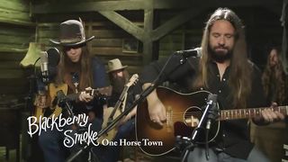 Blackberry Smoke - One Horse Town (Официальное акустическое видео)(720P_HD).