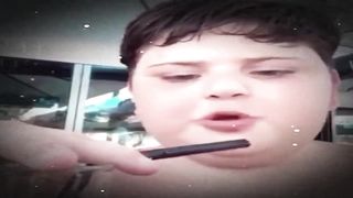 Я сейчас в кафешке