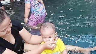 Swiming pool the childern