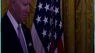 القرآن يصدح بالبيت الأبيض وبايدن يستمع!The Qur’an is chanting in the White House and Biden is listening!