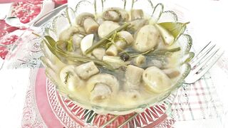 Маринованные шампиньоны.
