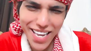 بارق والناس الذي مسويه نفسها اغنياء وهم فقراء ههههه