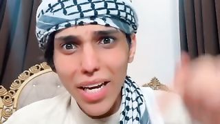 بارق وصديقه الذي عنده فلوس ههههههه